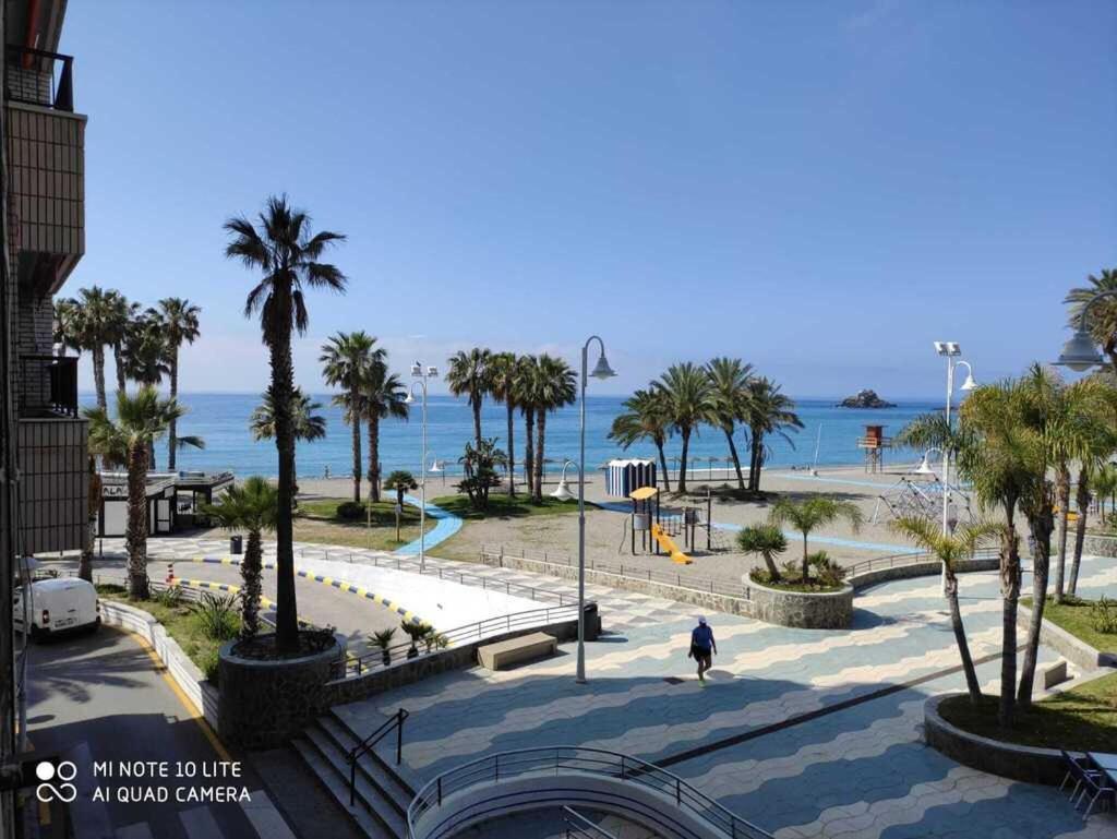 Centro-Primera Linea De Playa Альмуньекар Экстерьер фото