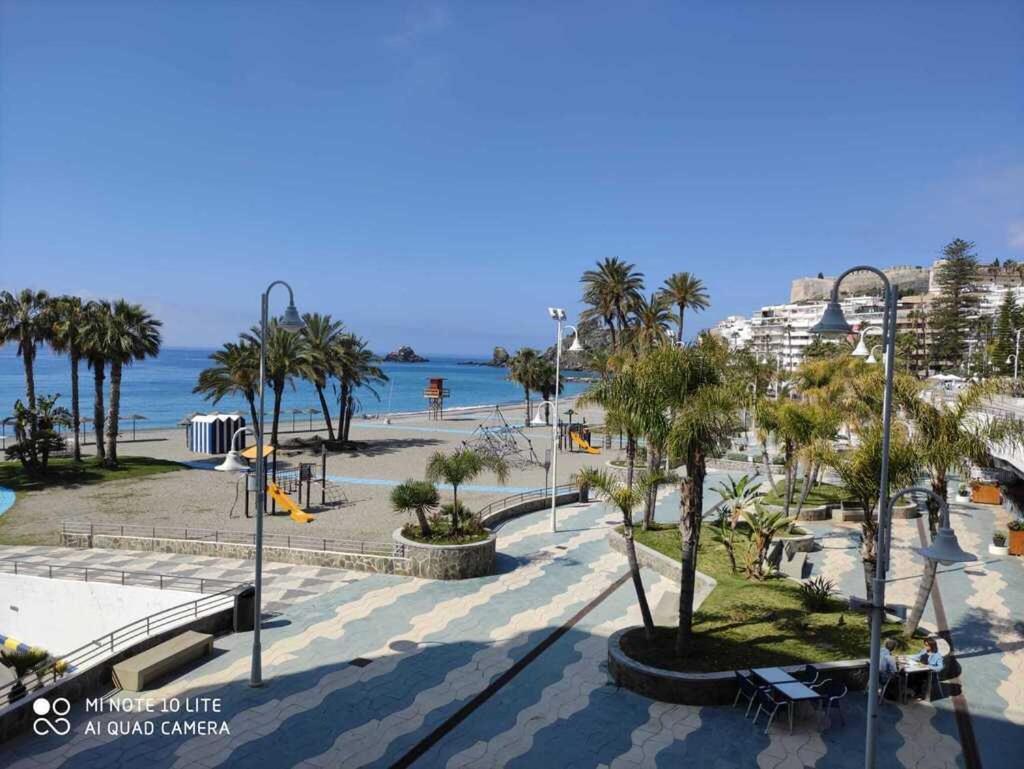 Centro-Primera Linea De Playa Альмуньекар Экстерьер фото